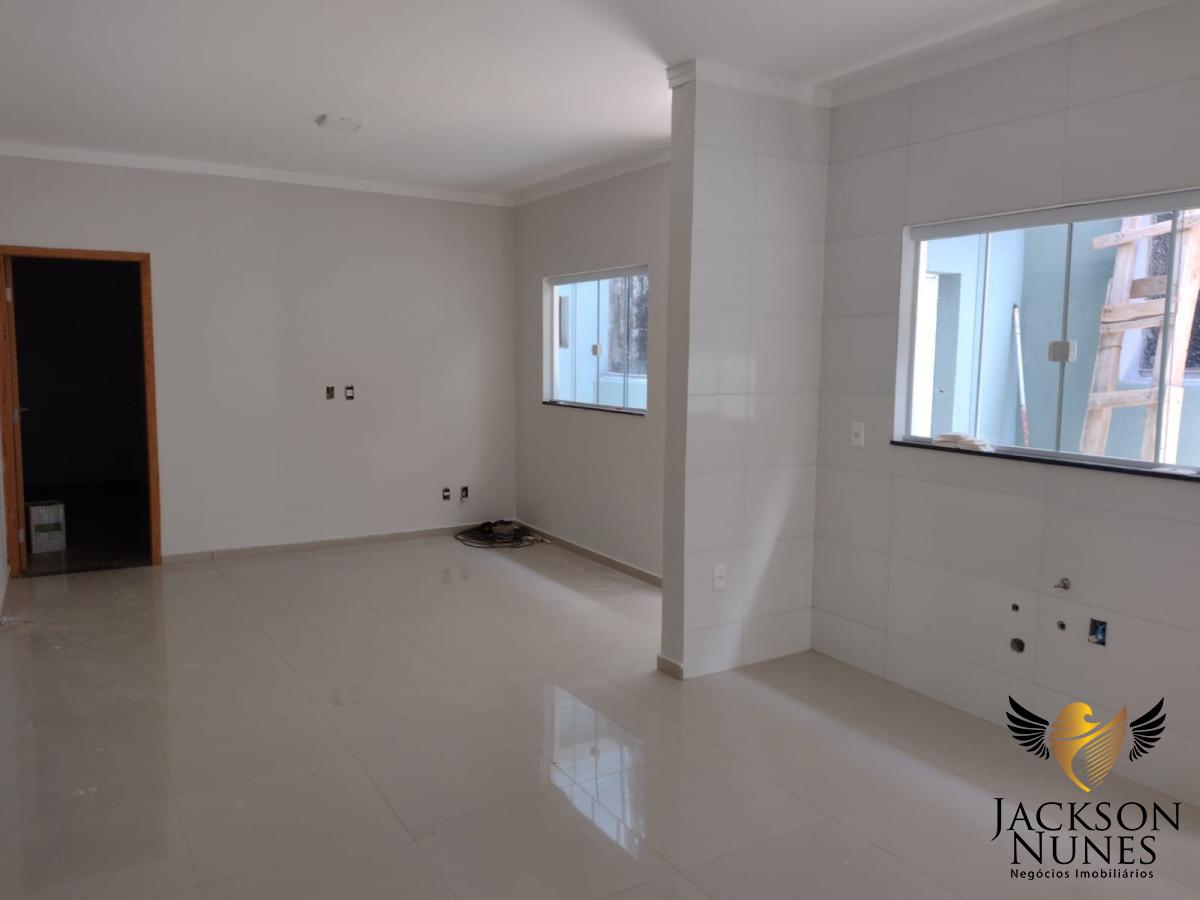 Casa à venda com 3 quartos, 165m² - Foto 1