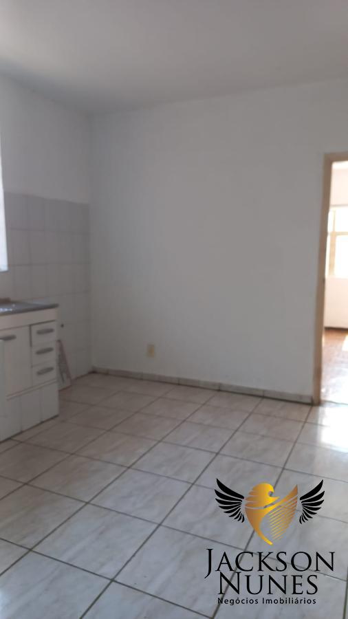 Casa à venda com 2 quartos, 150m² - Foto 3