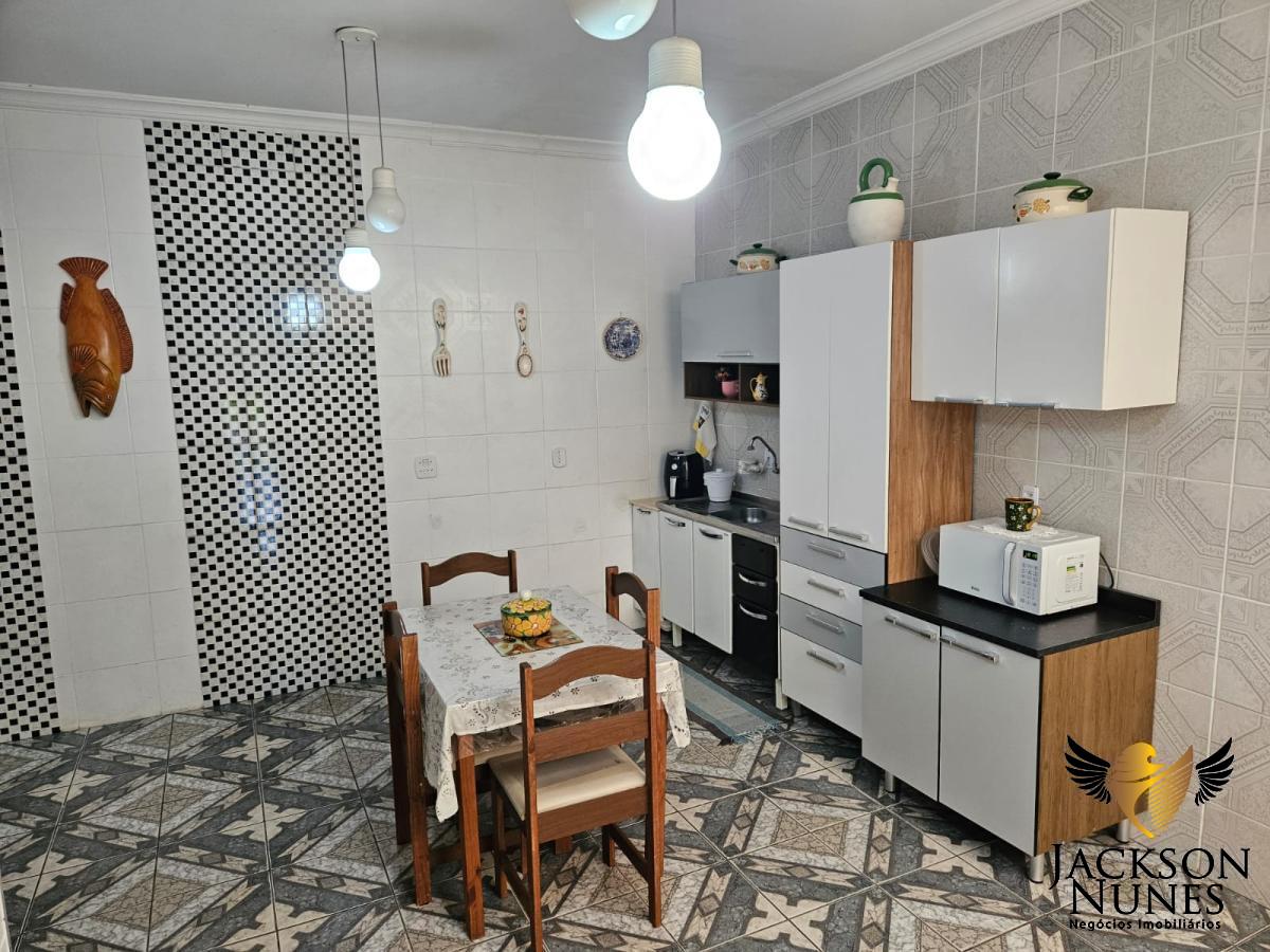 Casa à venda com 3 quartos, 300m² - Foto 6