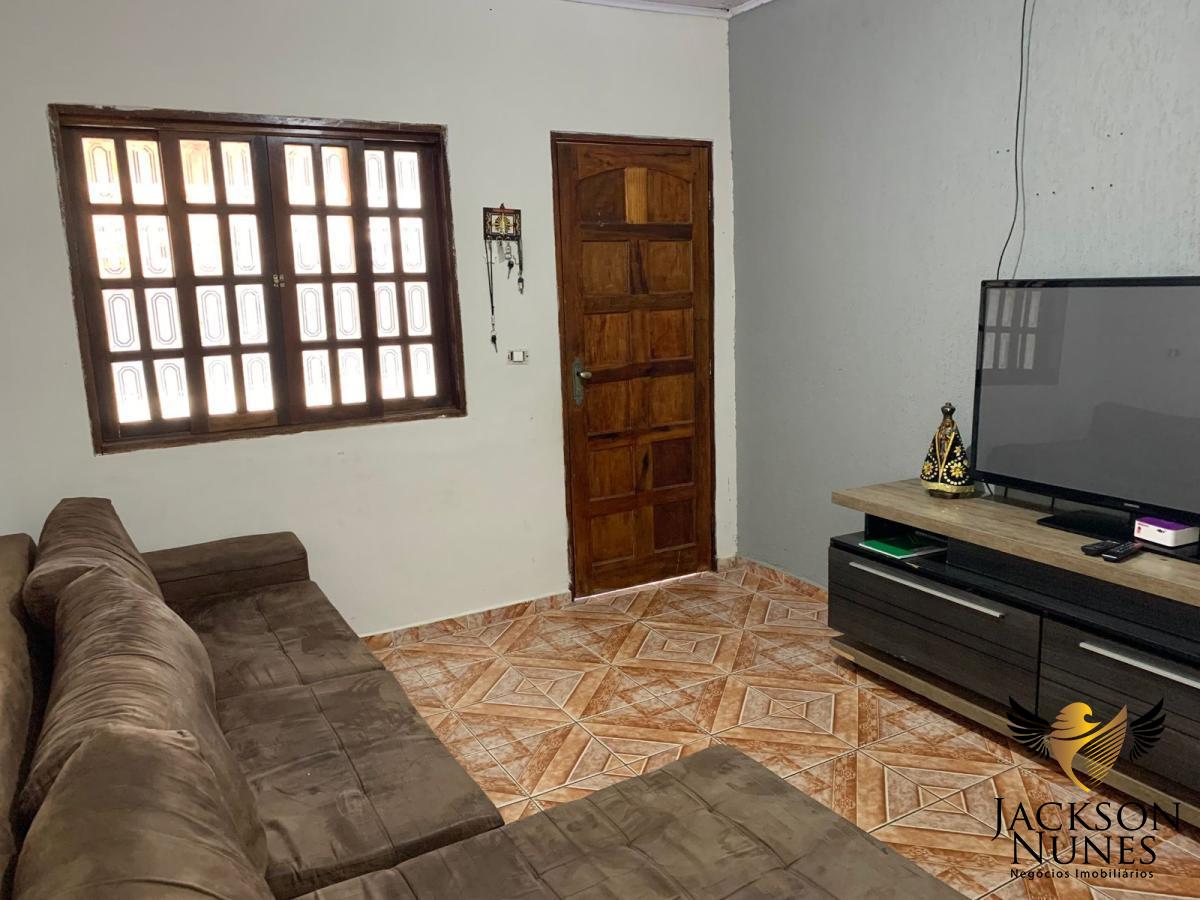 Casa à venda com 2 quartos, 150m² - Foto 1