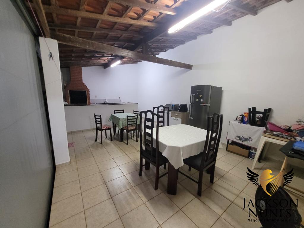 Casa à venda com 3 quartos, 350m² - Foto 4