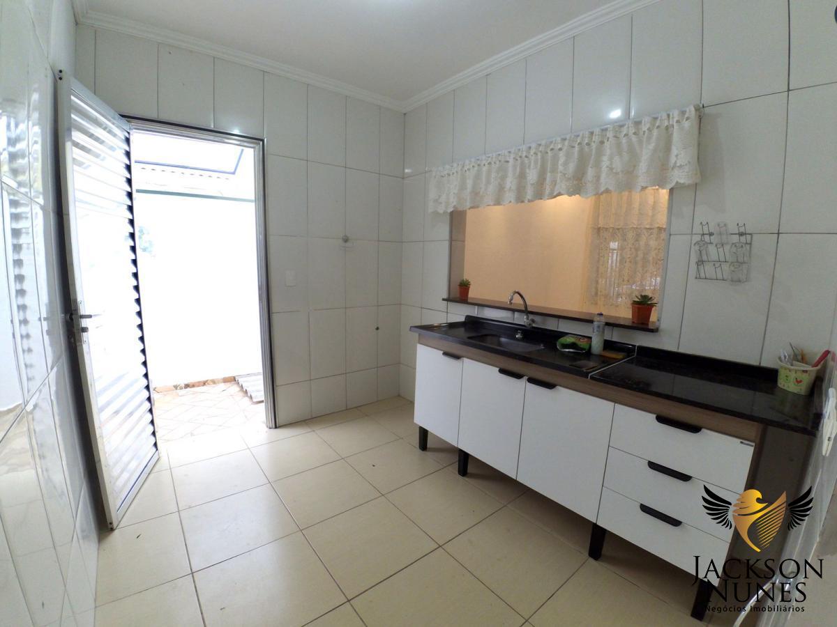 Casa à venda com 2 quartos, 136m² - Foto 4