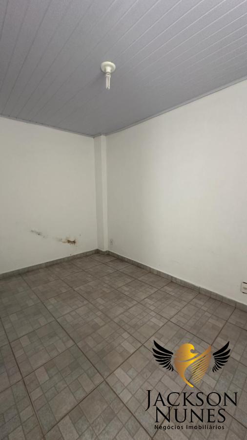 Casa à venda com 6 quartos, 300m² - Foto 13