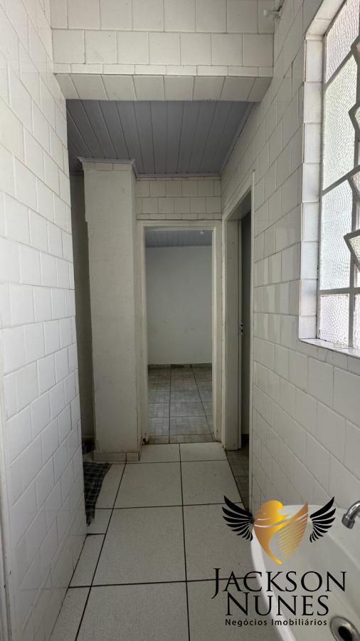 Casa à venda com 6 quartos, 300m² - Foto 8