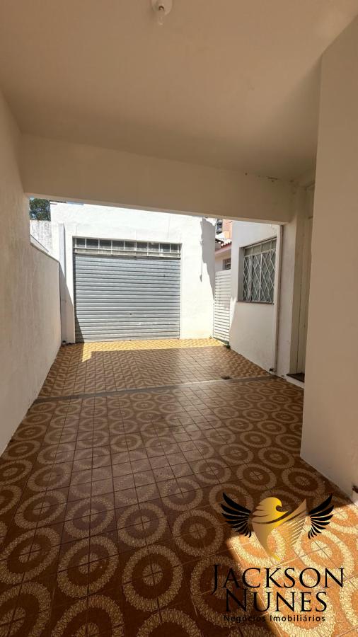 Casa à venda com 6 quartos, 300m² - Foto 17