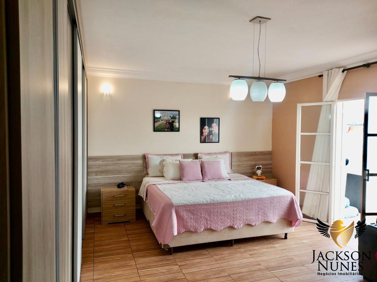 Casa à venda com 4 quartos, 300m² - Foto 15