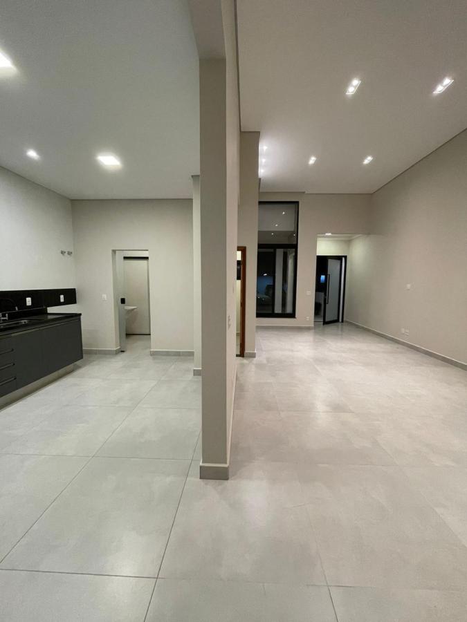 Casa de Condomínio à venda com 3 quartos, 289m² - Foto 3