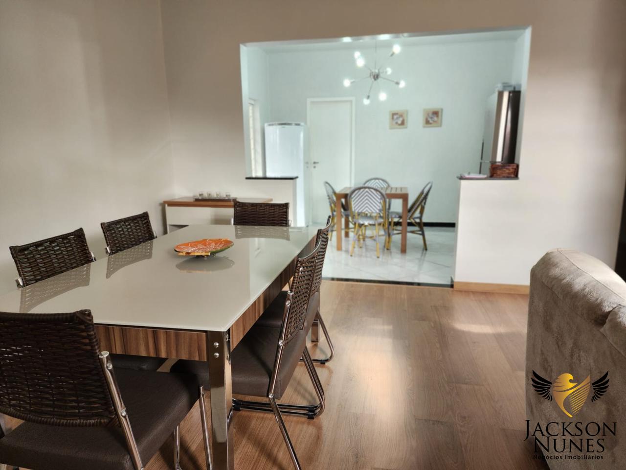 Casa à venda com 3 quartos, 300m² - Foto 3