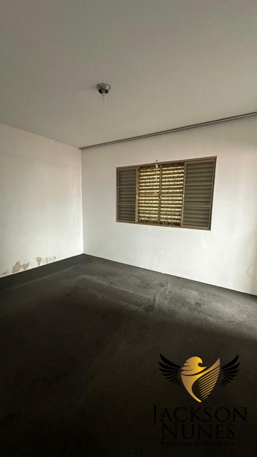 Casa à venda com 3 quartos, 220m² - Foto 11