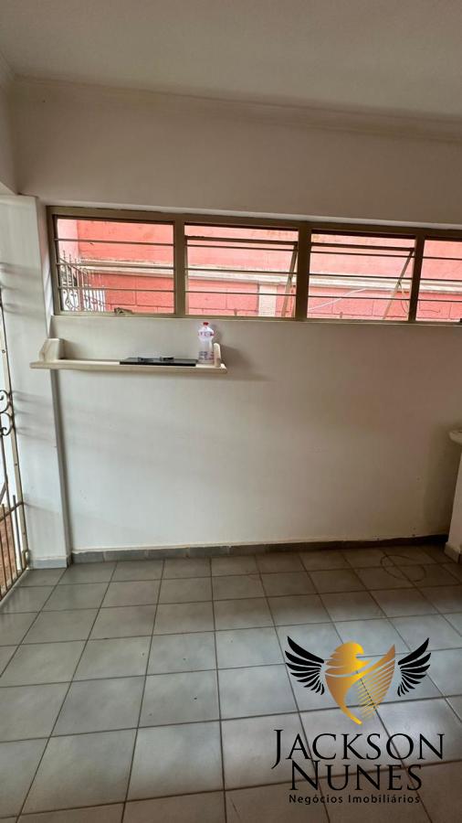 Casa à venda com 3 quartos, 220m² - Foto 8