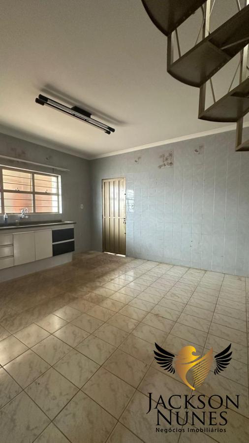 Casa à venda com 3 quartos, 220m² - Foto 5