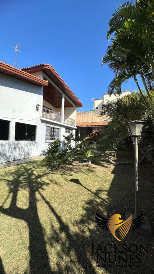 Casa à venda com 4 quartos, 541m² - Foto 2