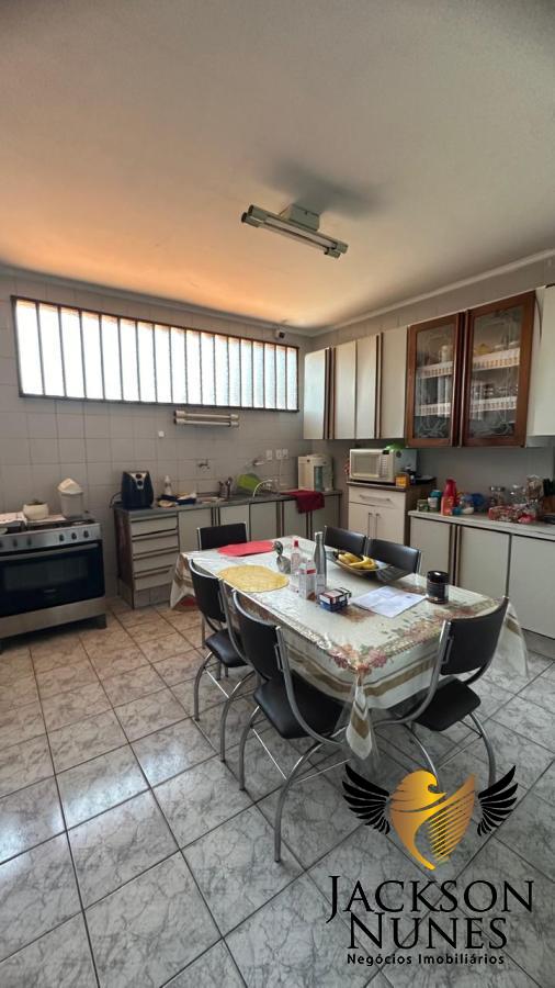 Casa à venda com 4 quartos, 541m² - Foto 10