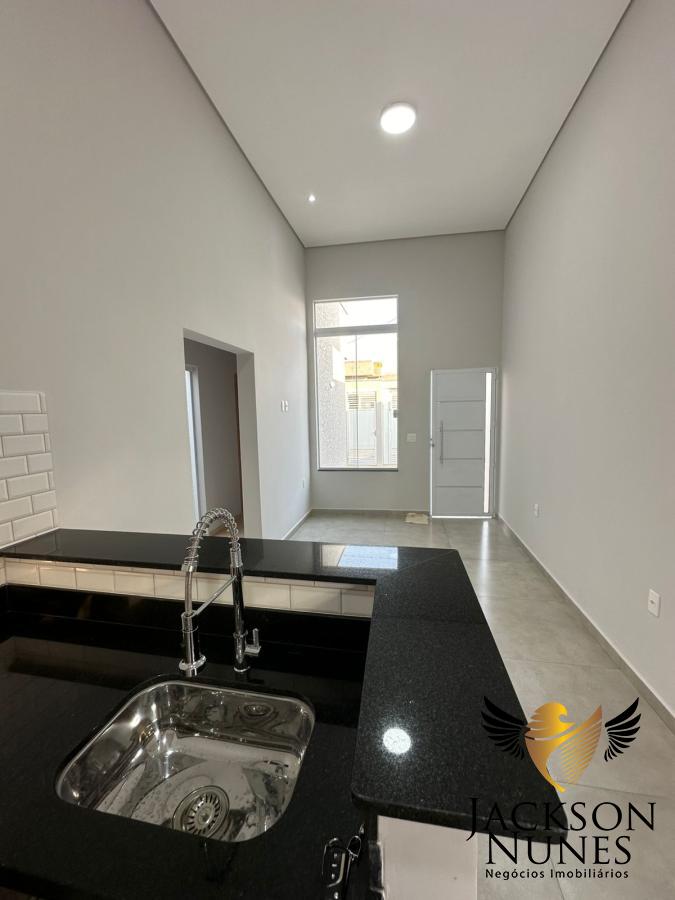 Casa à venda com 3 quartos, 160m² - Foto 1