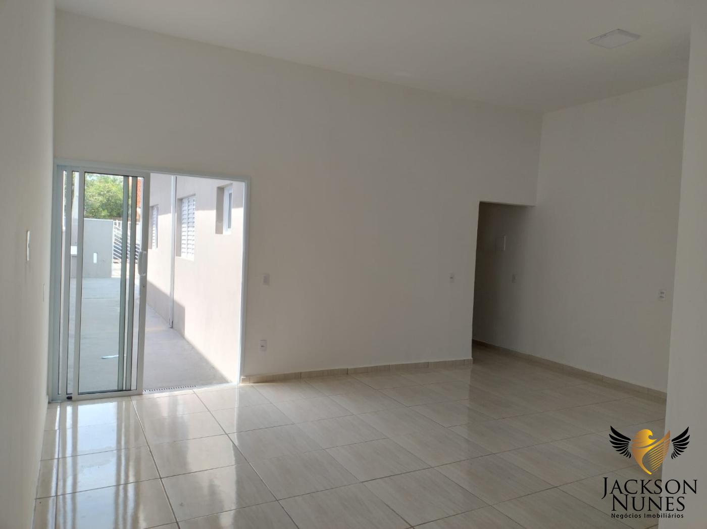 Casa à venda com 2 quartos, 210m² - Foto 1