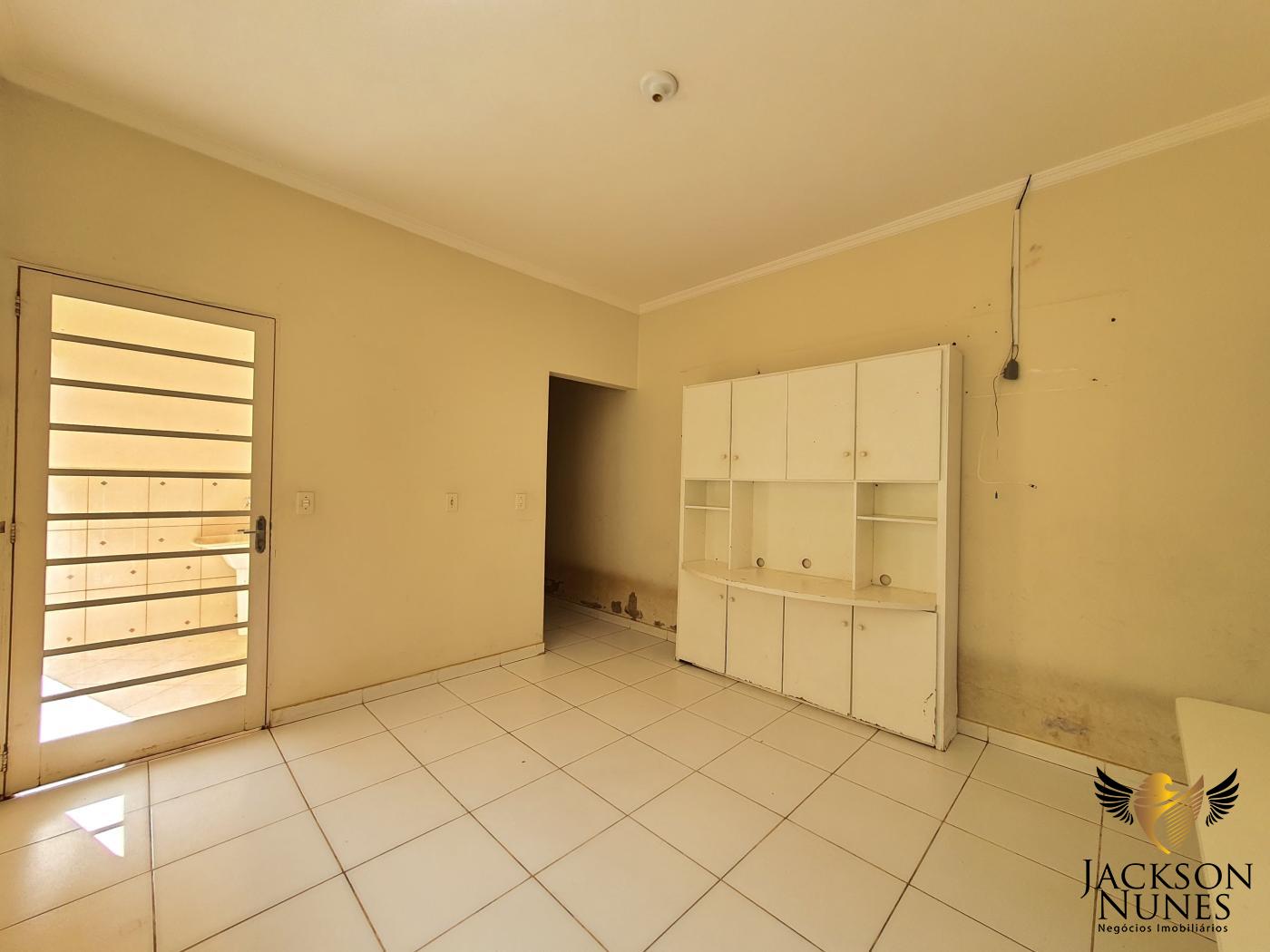 Casa à venda com 2 quartos, 150m² - Foto 4