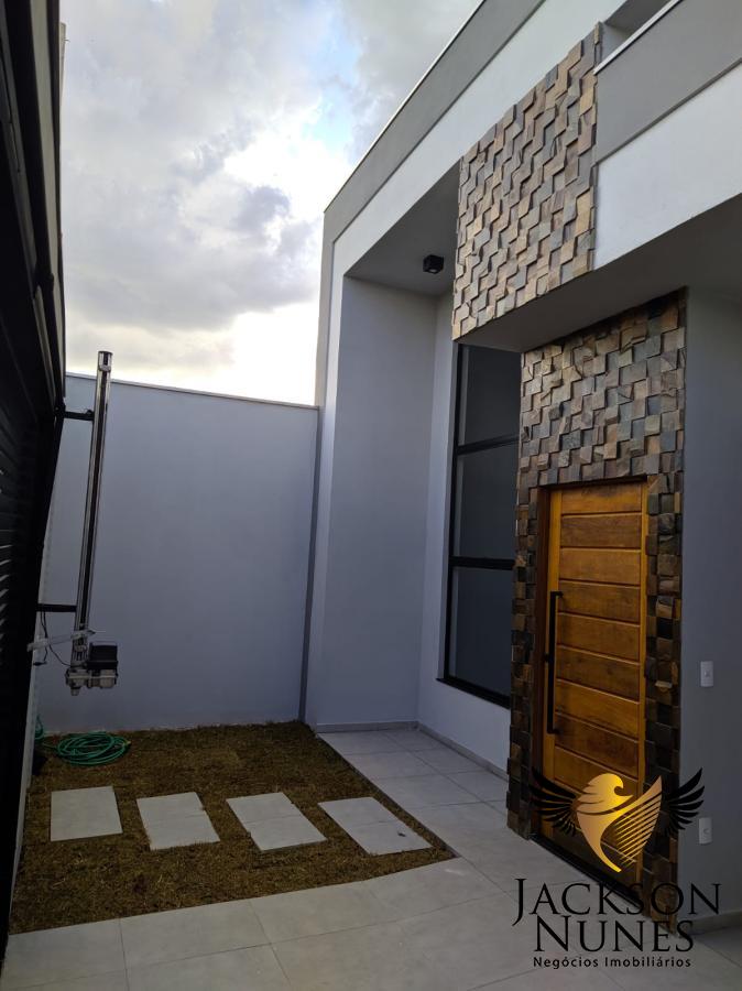 Casa à venda com 2 quartos, 150m² - Foto 1