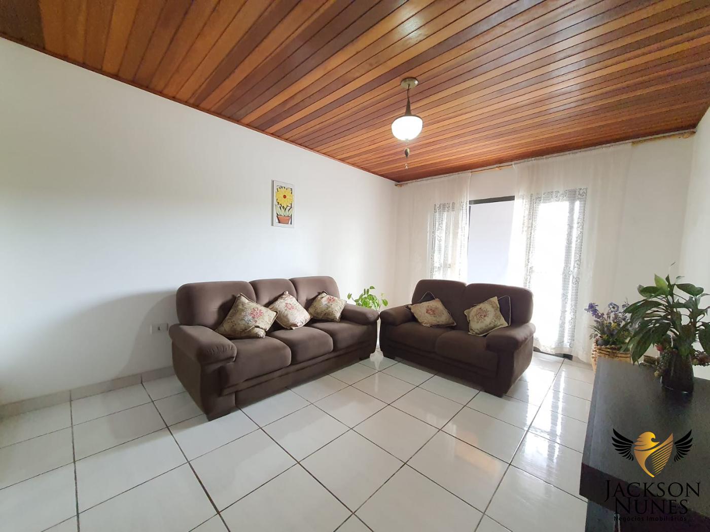 Casa à venda com 1 quarto, 125m² - Foto 2